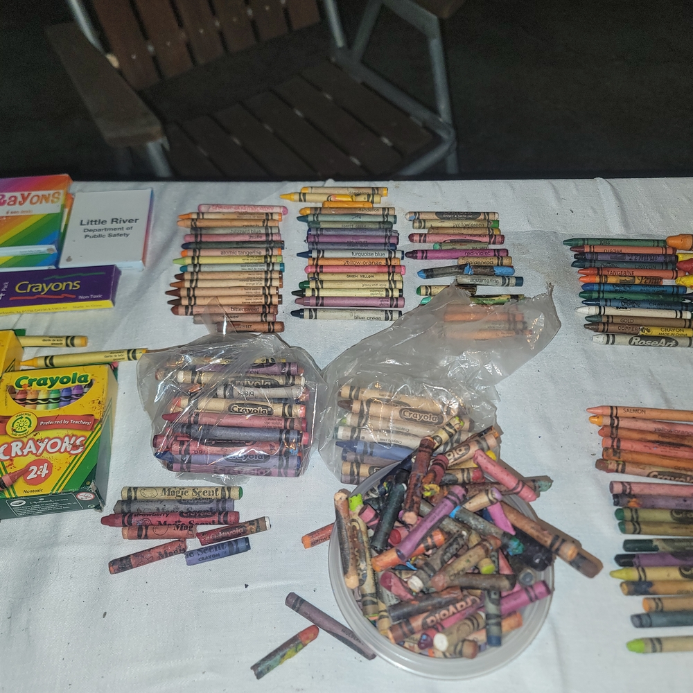 Crayola Crayon Set with Vibrant Colors